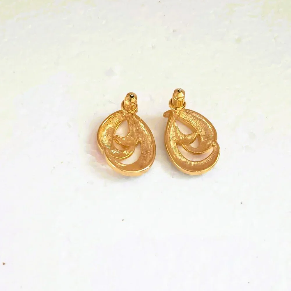 N/A nautical enamel